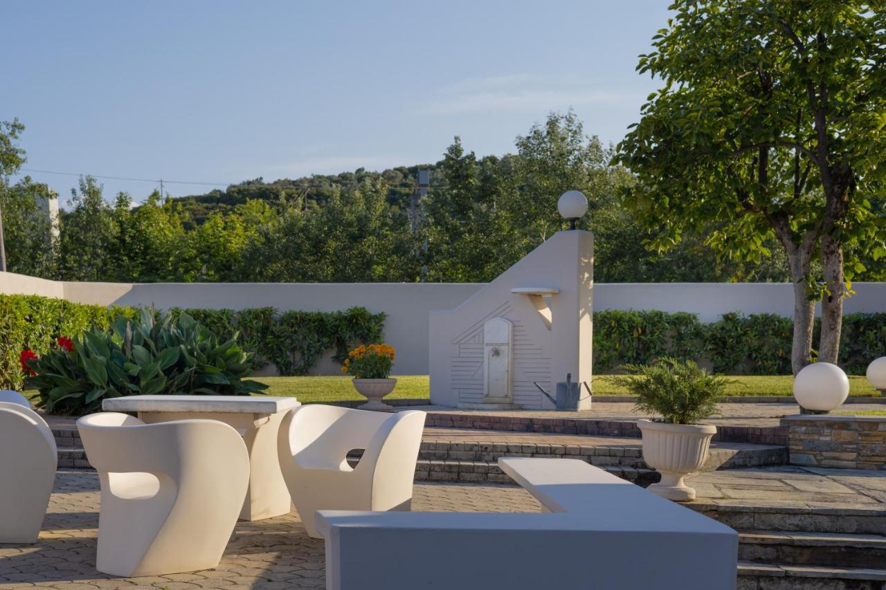 Villa Elisabeth Platamonas Buitenkant foto