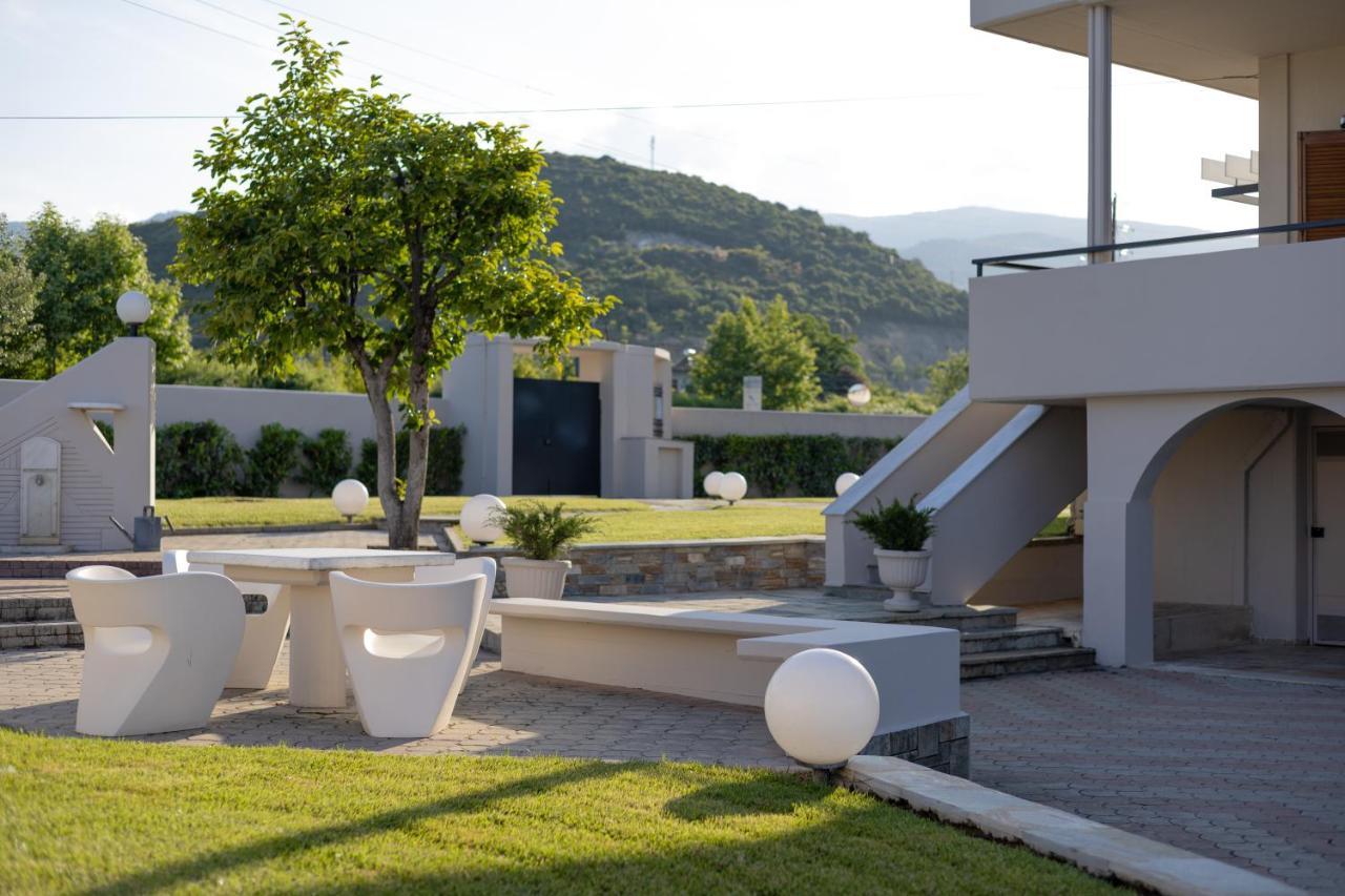 Villa Elisabeth Platamonas Buitenkant foto