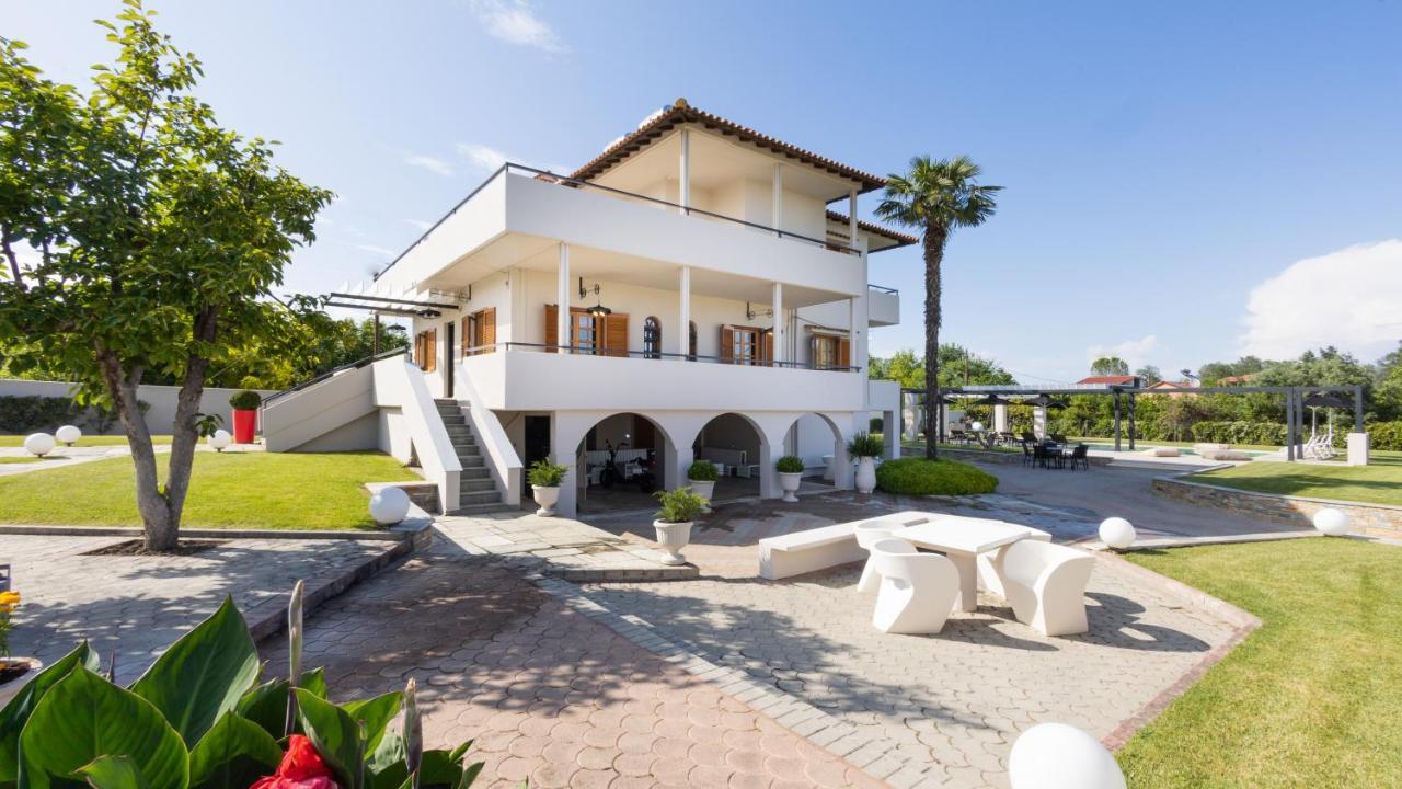 Villa Elisabeth Platamonas Buitenkant foto