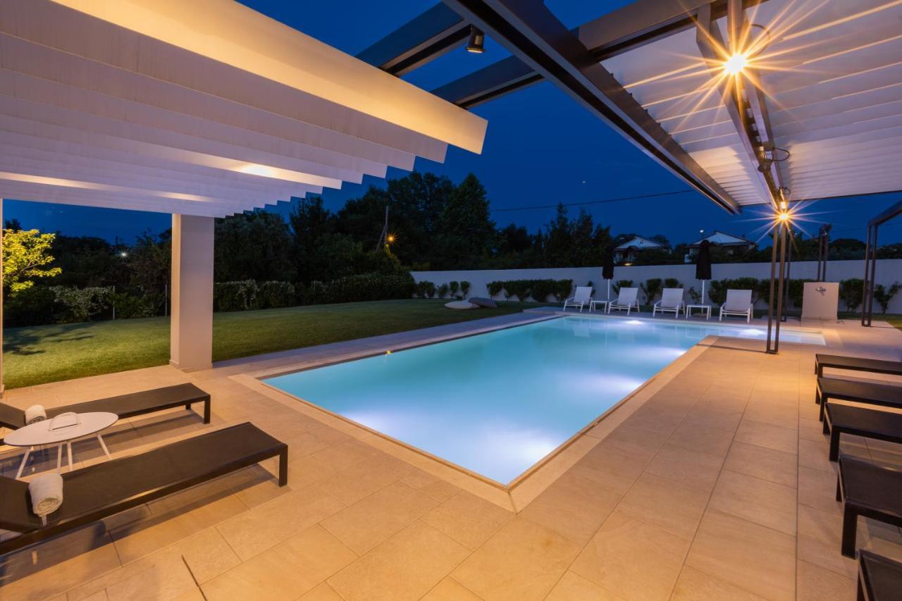 Villa Elisabeth Platamonas Buitenkant foto